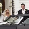 Elisha Cuthbert a épousé la star de Hockey Dion Phaneuf lors d'une cérémonie qui s'est déroulée samedi 6 juillet, sur l'Île-du-Prince-Edouard, dans l'est-canadien.