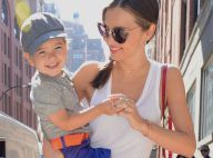 Miranda Kerr : Maman fashion au côté de son fils Flynn, mort de rire