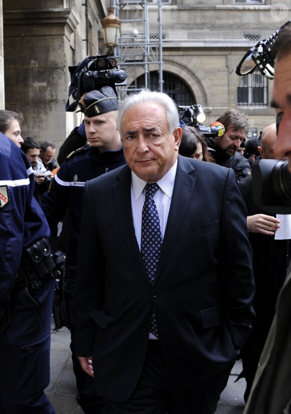 Dominique Strauss-Kahn au tribunal de Paris pour défendre ses intérêts contre Marcela Iacub, le 26 février 2013.
