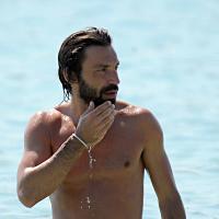 Andrea Pirlo : Le bel Italien profite de ses vacances avec sa charmante famille