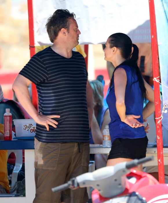 Matthew Perry s'est offert une sortie en scooter des mers en compagnie d'une amie le 12 juillet 2013 à Cabo San Lucas