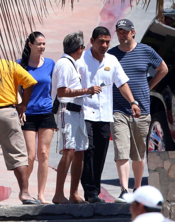 Matthew Perry s'est offert une sortie en scooter des mers en compagnie d'une amie le 12 juillet 2013 à Cabo San Lucas
