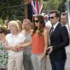 Kate Beckinsale et son époux Len Wiseman lors de l'inauguration de la plaque en l'honneur du père décédé de l'actrice (Richard Beckinsale) lors d'une visite à l'école "Richards Former Junior School" à Chilwell, le 17 juillet 2013.