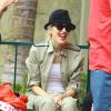 Gwen Stefani passant la journée au parc "Berry Farm" avec ses parents et ses fils Kingston et Zuma, à Los Angeles le 20 juillet 2013.