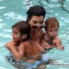 Kourtney Kardashian profite d'un moment détente à Miami avec ses enfants Mason et Penelope. Le 21 juillet 2013.
