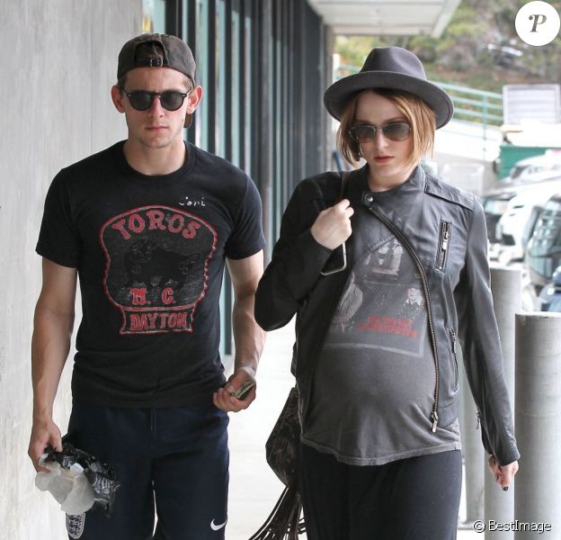 Exclu - Evan Rachel Wood, enceinte, et son mari Jamie Bell font du shopping à Malibu, le 20 juillet 2013.