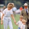 Lady Di avec les princes William et Harry en juillet 1987