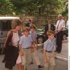 Lady Diana avec ses fils les princes William et Harry dans les rues de Londres le 27 juillet 1995