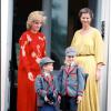 Rentrée des classes pour les princes William et Harry le 11 septembre 1989 accompagnés par leur mère la princesse Diana.