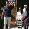 Eva Longoria et son petit ami Ernesto Arguello visitent une maison à West Hollywood, le 24 juillet 2013.
