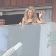 Shakira au balcon de son hôtel, le Fasano, à Rio de Janeiro, le 21 juin 2013.