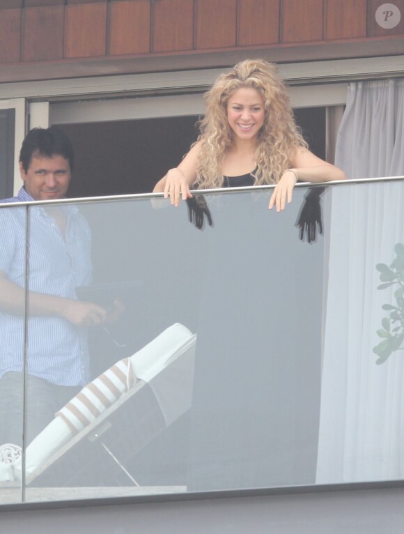 Shakira au balcon de son hôtel, le Fasano, à Rio de Janeiro, le 21 juin 2013.