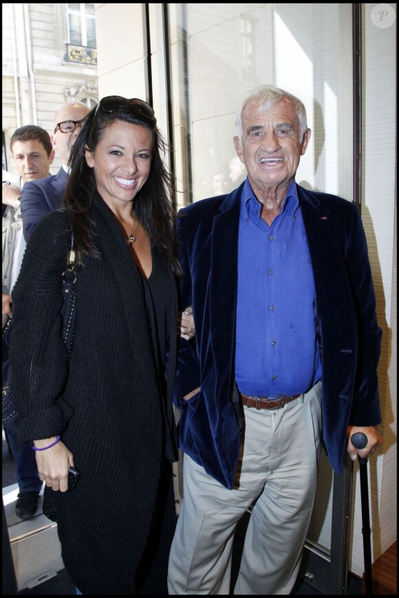 Jean-Paul Belmondo et son ex-compagne Barbara Gandolfi à Paris en juin 2011