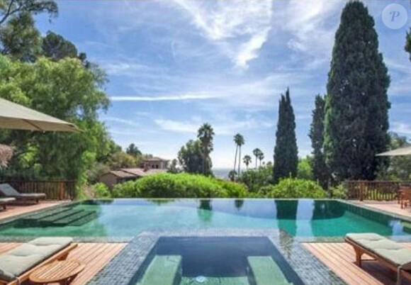 Sheryl Crow vend un lot de trois maisons à Los Angeles pour 12,5 millions de dollars.