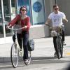 Evan Rachel Wood et Jamie Bell font du vélo à Los Angeles, le 11 juillet 2012.