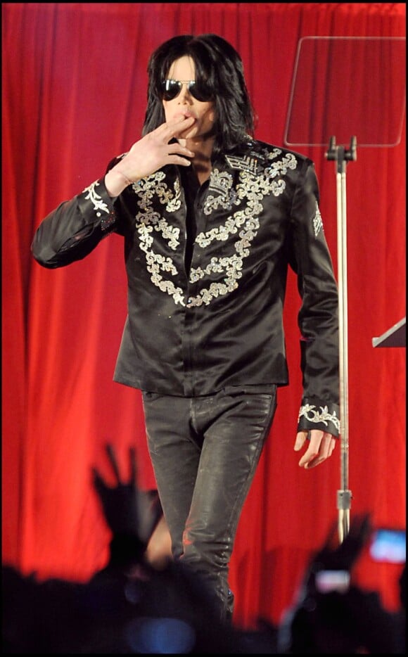Michael Jackson annonce une série de concerts au mois de juillet 2009 à Londres, le 5 mars 2009, quelques mois avant sa mort.