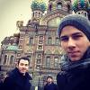 Nick Jonas avec ses frères Joe et Kevin à Moscou, le 6 novembre 2012.