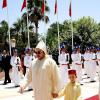 Le jeune prince Moulay El Hassan, alors âgé de 6 ans, accompagnait le 30 juillet 2009 son père le roi Mohammed VI du Maroc lors de la célébration de la Fête du Trône marquant le 10e anniversaire de son règne.