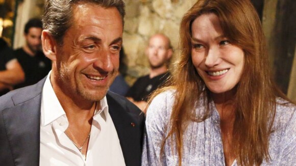 Nicolas Sarkozy et Carla Bruni : Amoureux et ovationnés face à Julien Clerc