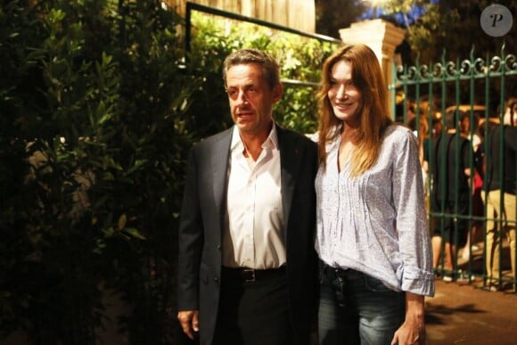 Nicolas Sarkozy et son épouse Carla Bruni ont assisté au concert de Julien Clerc dans le cadre du festival de Ramatuelle le 3 août 2013.