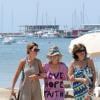 Cayetana, 18e duchesse d'Albe, en vacances le 2 août 2013 à Ibiza, île qu'elle adore et où elle vient chaque été passer du temps à sa résidence de Punta Galera.