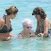 Rien ne peut empêcher Maria del Rosario Cayetana Fitz-James Stuart, 18e duchesse d'Albe, de passer ses vacances à Ibiza, comme ici le 3 août 2013