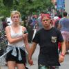 Ireland Baldwin et son petit ami Slater Trout à New York, le 24 juillet 2013.