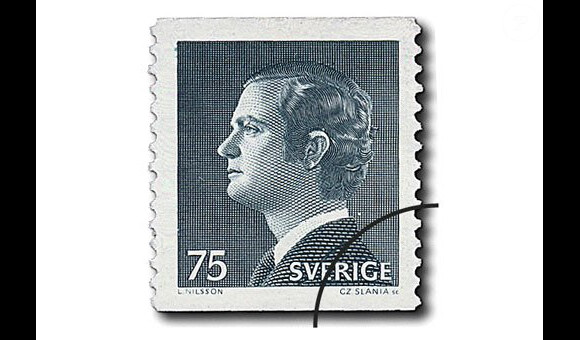 Premier timbre à l'effigie du roi Carl XVI Gustaf de Suède, en 1974, l'année après son intronisation.