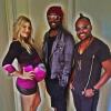 Fergie, très enceinte, a publié une photo en compagnie de willi.i.am et de apl.de.ap, ses anciens camarades des Black Eyed Peas. A Los Angeles, le 10 août 2011.