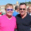 Elton John à Saint-Tropez avec son mari David Furnish après son operation de l'appendicite le 12 août 2013