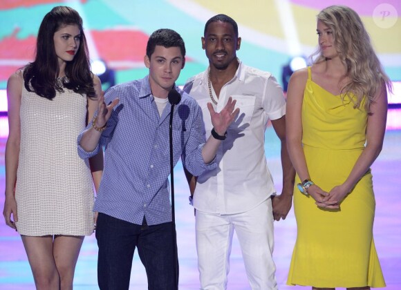 Logan Lerman, Alexandra Daddario et Cory Hardric aux 2013 Teen Choice Awards le 11 août 2013.