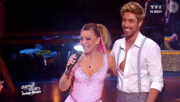Sheila et Julien dans Danse avec les stars 2, samedi 12 novembre 2011, sur TF1.