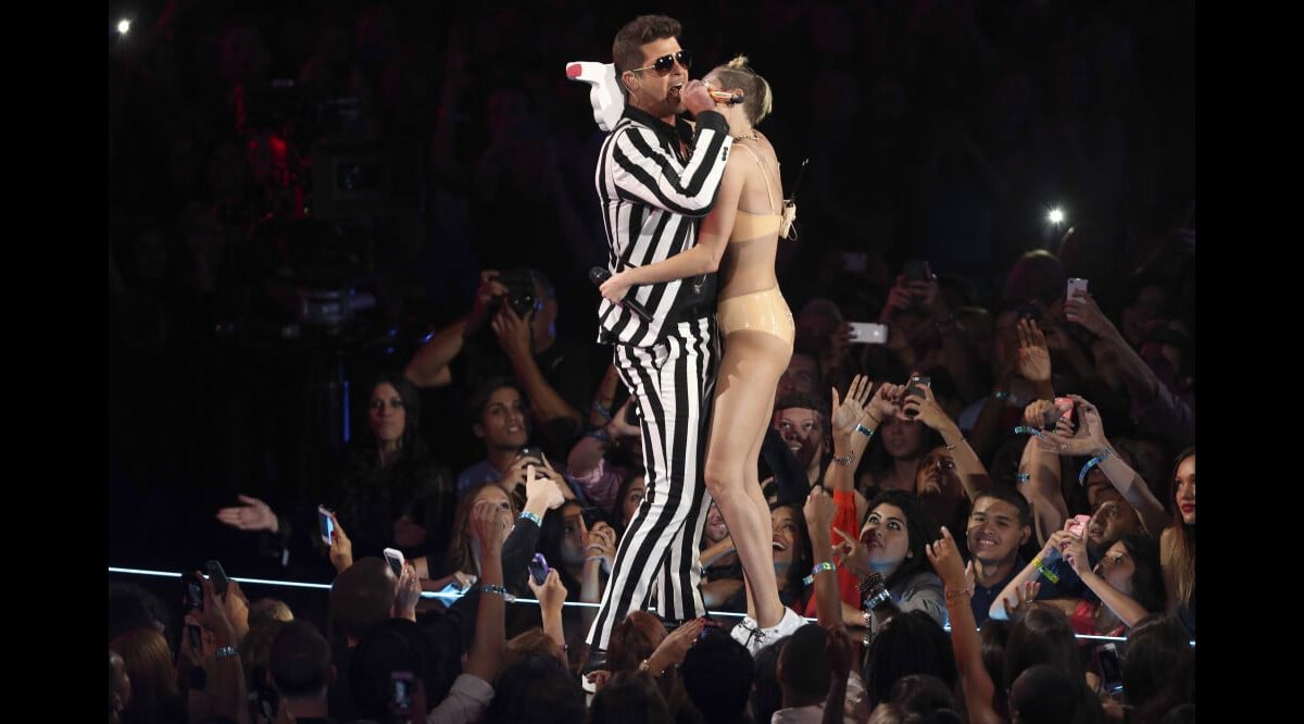 Photo Robin Thicke Et Miley Cyrus Lors Des MTV Video Music Awards Au