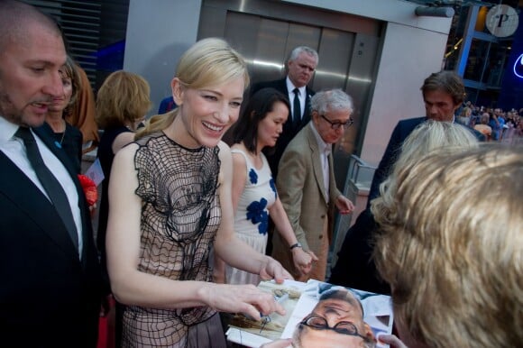 Cate Blanchett et Woody Allen à la première du film "Blue Jasmine" à l'UGC Bercy, Paris, le 27 août 2013.