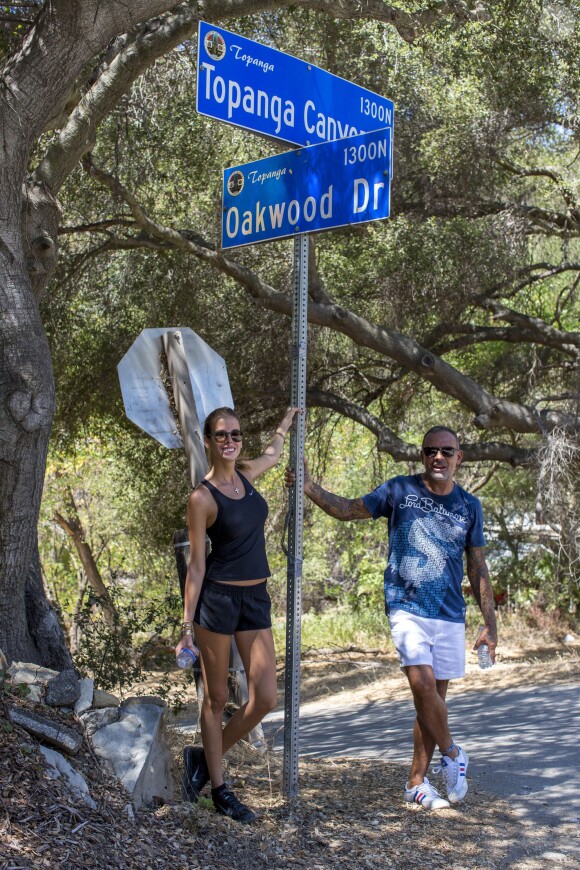 Exclusif - Christian Audigier et sa belle Nathalie Sorensen ont fait une longue marche de 25 kilomètres à travers le magnifique Canyon de Topanga, le 25 août 2013.