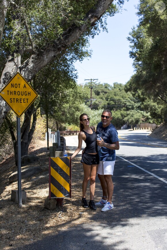 Exclusif - Christian Audigier et Nathalie Sorensen ont fait une marche longue de 25 kilomètres à travers le magnifique Canyon de Topanga, le 25 août 2013.