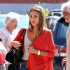 Jessica Alba se rend dans les bureaux de son entreprise, Honest, avec sa fille Honor et ses parents. Los Angeles, le 28 août 2013.