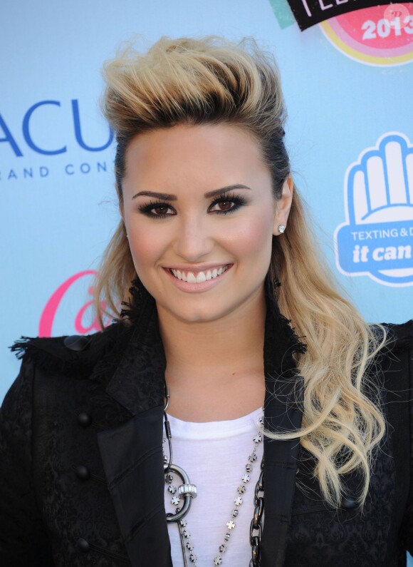 Demi Lovato à la cérémonie des Teen Choice Awards 2013, au Gibson Amphitheatre, à Universal City, le 11 août 2013.