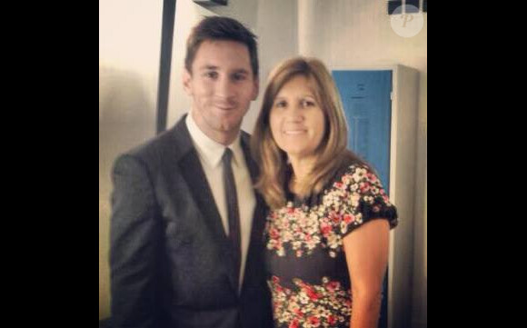 Lionel Messi pose avec sa maman à Monaco le 29 août 2013.