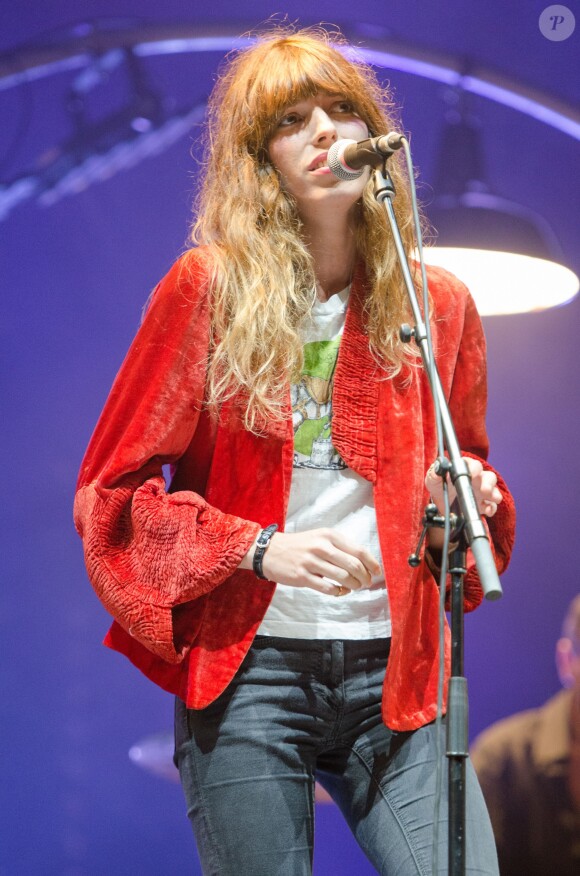 Lou Doillon en concert lors du festival Musiques En Stock Festival à Cluses, le 4 juillet 2013.
