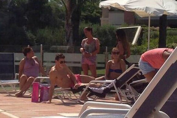 Gareth Bale en vacances a Marbella avec sa famille et ses managers le 24 août 2013.
