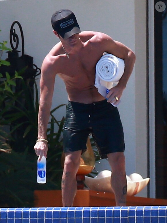 Exclusif - Justin Theroux en vacances avec sa chérie à Mexico, le 21 août 2013.