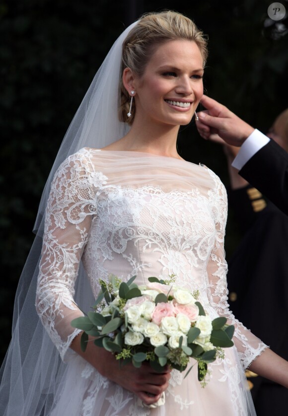 Vicky Andren - Mariage de Gustaf Magnuson (fils de la soeur du roi Carl XVI Gustaf de Suède) et Vicky Andren au château d'Ulriksdals à Stockholm, le 31 août 2013.