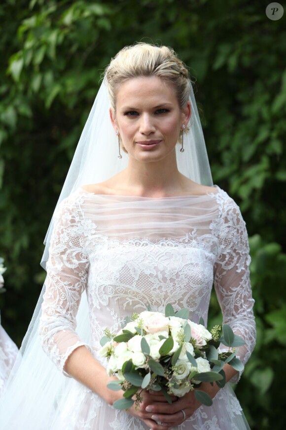 Vicky Andren - Mariage de Gustaf Magnuson (fils de la soeur du roi Carl XVI Gustaf de Suède) et Vicky Andren au château d'Ulriksdals à Stockholm, le 31 août 2013.