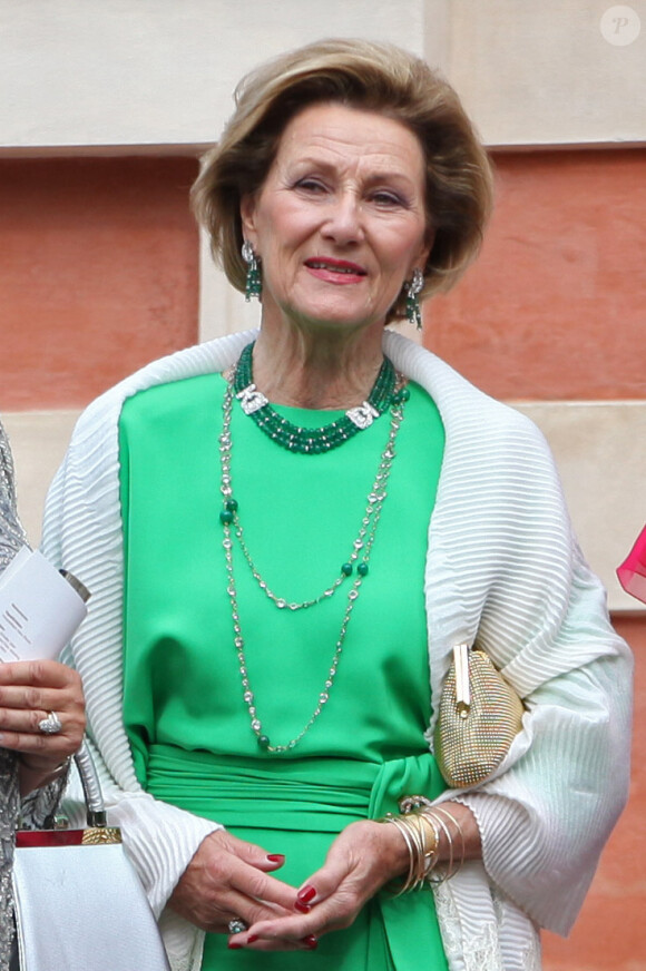 La reine Sonja de Norvège - Mariage de Gustaf Magnuson (fils de la soeur du roi Carl XVI Gustaf de Suède) et Vicky Andren au château d'Ulriksdals à Stockholm, le 31 août 2013.