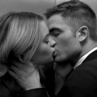 Robert Pattinson : Élégant pour Dior Homme, séduit par une jolie Française