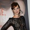 Louise Bourgoin lors de l'avant-première du film "Tirez la langue mademoiselle" à l'UGC Bercy à Paris, le 2 septembre 2013. Elle porte une bague Pâquerette en argent massif et onyx noir, collection Ziegfeld, de la maison Tiffany & Co