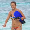 Exclusif - La jolie Kate Walsh passe ses vacances avec son compagnon Chris Case et les enfants de celui-ci, à Cancún au Mexique, le 31 août 2013.