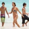 Exclusif - L'actrice Kate Walsh passe ses vacances avec son compagnon Chris Case et les enfants de celui-ci, à Cancún au Mexique, le 31 août 2013.