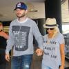Christina Aguilera et son petit ami Matthew Rutler quittent l'aéroport de Los Angeles, le 22 juin 2013.